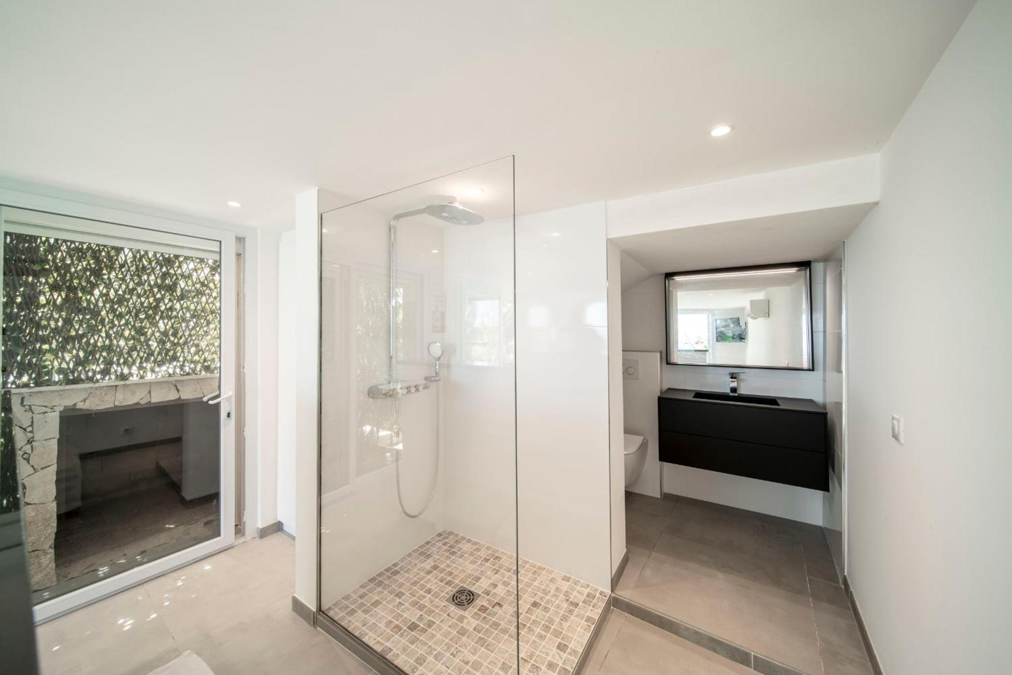 Villa Ref 2128 - - Sea View For Rent