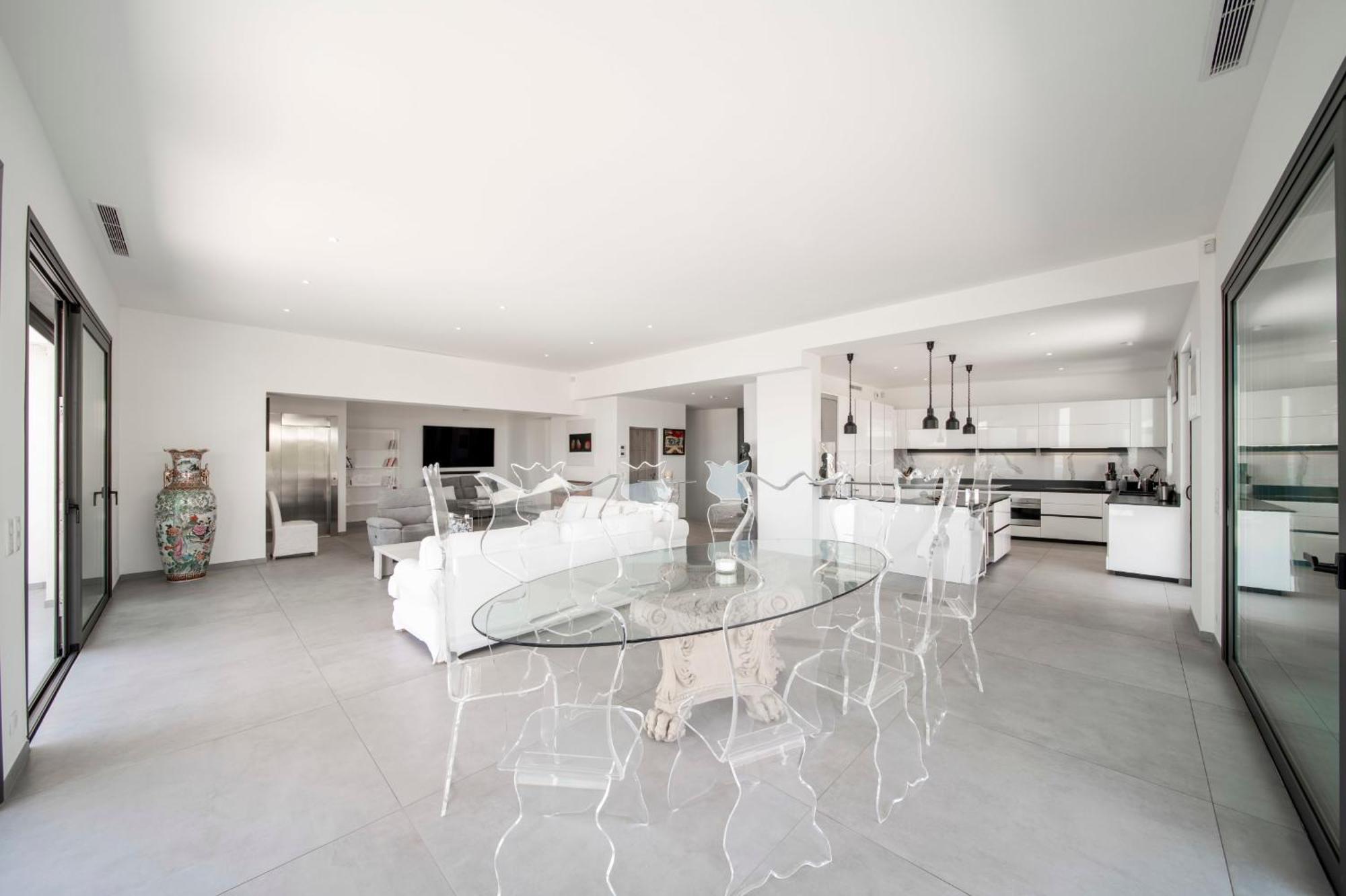 Ref 2128 - - Sea View For Rent Villa Cannes