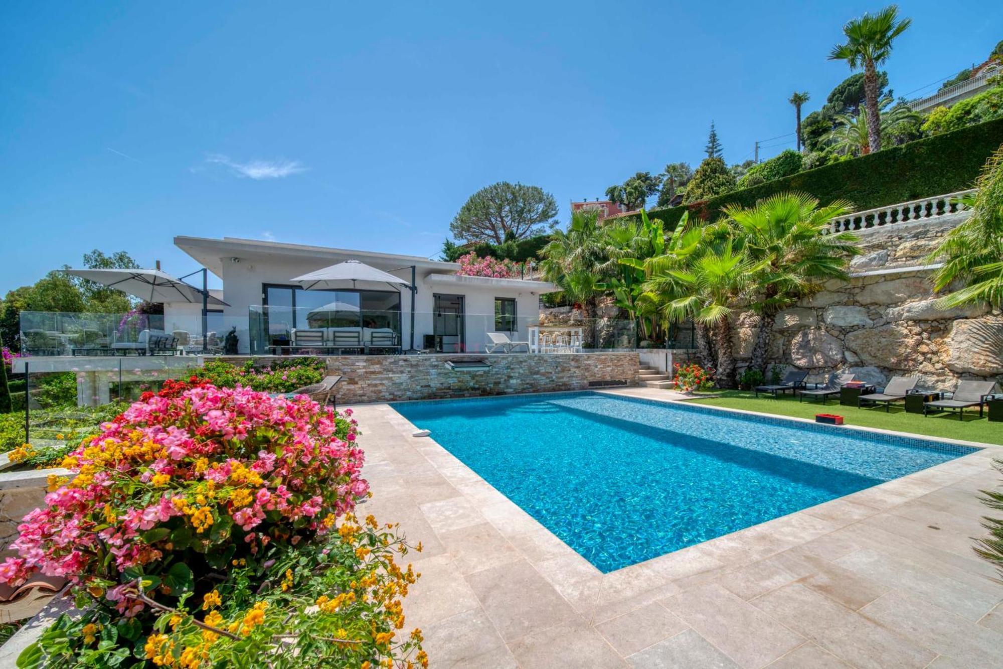 Villa Ref 2128 - - Sea View For Rent